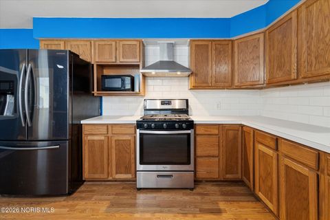 Tiny photo for 1004 Birch Avenue, Maumee, OH 43537 (MLS # 10003277)