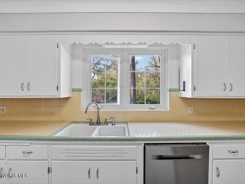 Tiny photo for 3700 W Bancroft Street, Ottawa Hills, OH 43606 (MLS # 10006540)