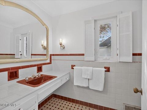 Tiny photo for 3700 W Bancroft Street, Ottawa Hills, OH 43606 (MLS # 10006540)