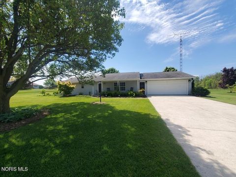 Photo of 3900 Blue Bird Court, Tiffin, OH 44883 (MLS # 10008481)