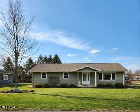 Photo of 401 Taft Street, Columbus Grove, OH 45830 (MLS # 10005458)