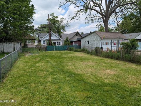 Tiny photo for 1758 Georgia Avenue, Toledo, OH 43613 (MLS # 10007974)