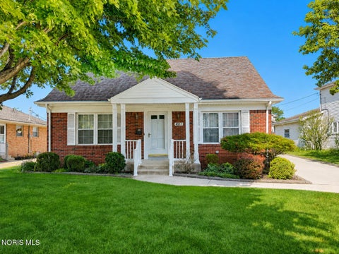 Photo of 4517 Clover Lane, Toledo, OH 43623 (MLS # 10011573)