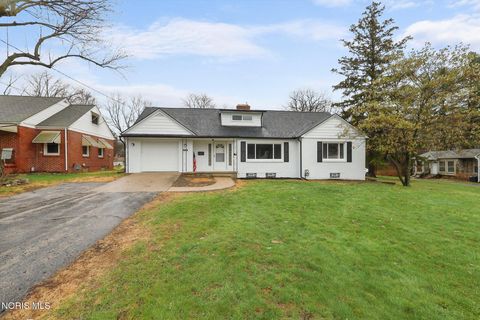 Photo of 1810 Penn Road, Toledo, OH 43615 (MLS # 10005774)