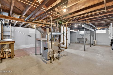 Tiny photo for 326 E Dudley Street, Maumee, OH 43537 (MLS # 10007958)