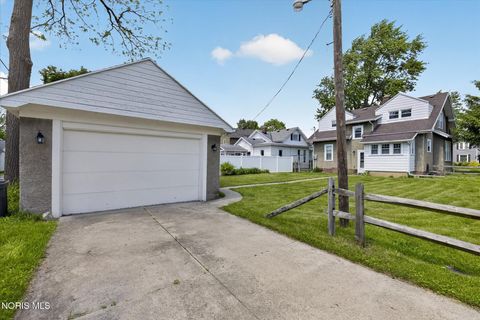 Tiny photo for 326 E Dudley Street, Maumee, OH 43537 (MLS # 10007958)