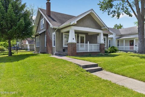 Photo of 326 E Dudley Street, Maumee, OH 43537 (MLS # 10007958)