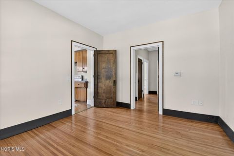 Tiny photo for 326 E Dudley Street, Maumee, OH 43537 (MLS # 10007958)