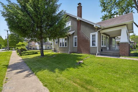 Tiny photo for 326 E Dudley Street, Maumee, OH 43537 (MLS # 10007958)