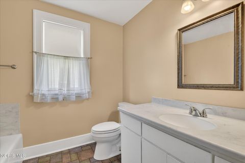 Tiny photo for 326 E Dudley Street, Maumee, OH 43537 (MLS # 10007958)