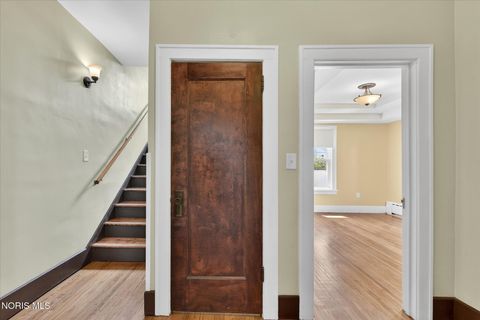 Tiny photo for 326 E Dudley Street, Maumee, OH 43537 (MLS # 10007958)