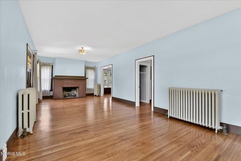 Tiny photo for 326 E Dudley Street, Maumee, OH 43537 (MLS # 10007958)