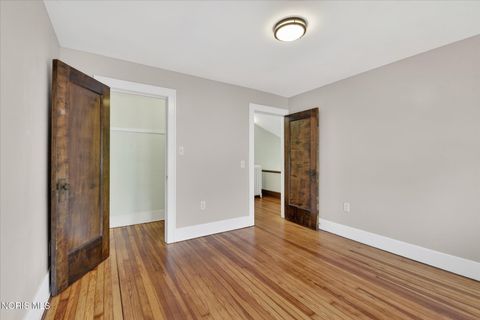 Tiny photo for 326 E Dudley Street, Maumee, OH 43537 (MLS # 10007958)