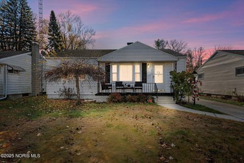 Photo of 2605 Wyndale Road, Toledo, OH 43613 (MLS # 10001545)