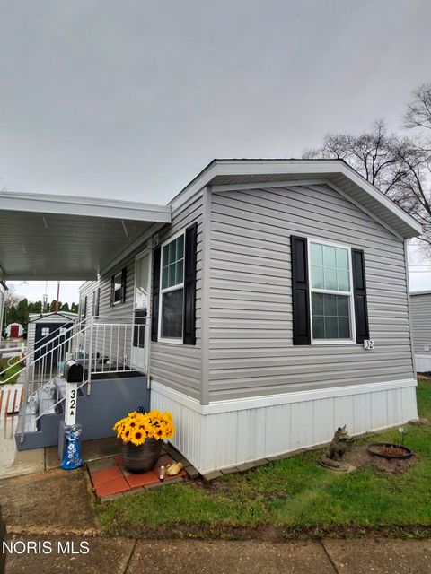 1451 Oak Harbor Road 32a Fremont OH 43420