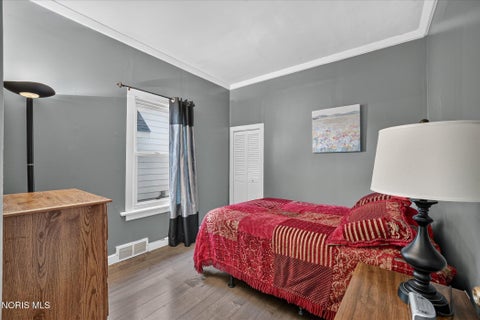 Tiny photo for 2049 Hurd Street, Toledo, OH 43605 (MLS # 10011616)