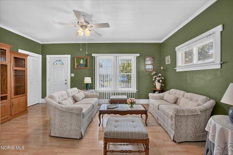 Tiny photo for 2049 Hurd Street, Toledo, OH 43605 (MLS # 10011616)