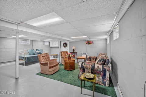 Tiny photo for 2049 Hurd Street, Toledo, OH 43605 (MLS # 10011616)