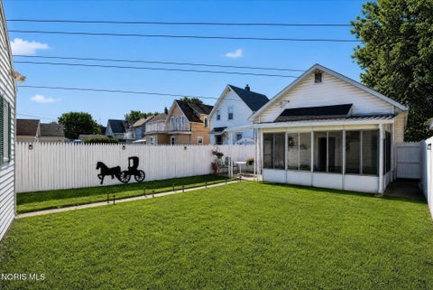 Tiny photo for 2049 Hurd Street, Toledo, OH 43605 (MLS # 10011616)