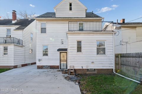 Tiny photo for 1942 Wellesley Drive, Toledo, OH 43606 (MLS # 10000685)