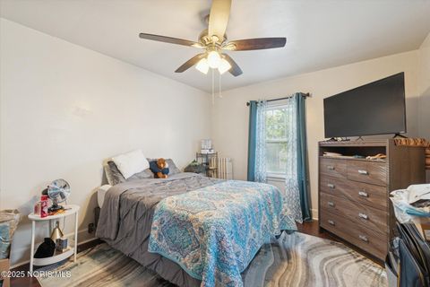 Tiny photo for 1942 Wellesley Drive, Toledo, OH 43606 (MLS # 10000685)