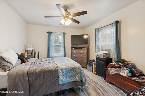 Tiny photo for 1942 Wellesley Drive, Toledo, OH 43606 (MLS # 10000685)