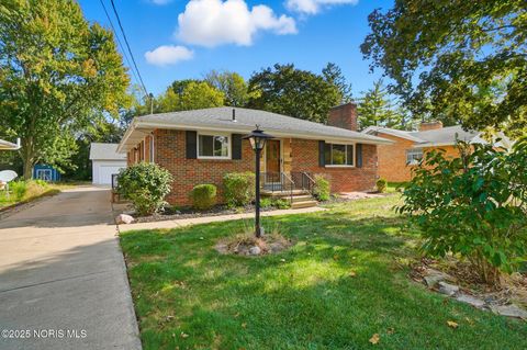 Tiny photo for 893 Mulberry Street, Perrysburg, OH 43551 (MLS # 10001595)