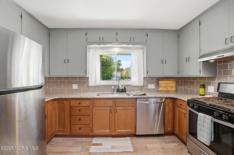 Tiny photo for 893 Mulberry Street, Perrysburg, OH 43551 (MLS # 10001595)