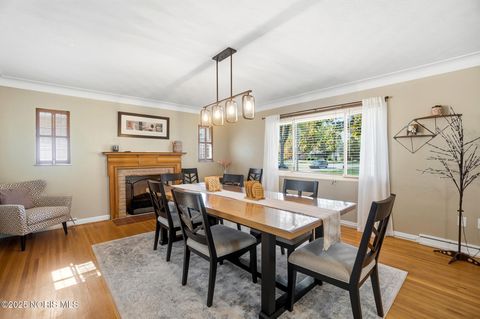 Tiny photo for 893 Mulberry Street, Perrysburg, OH 43551 (MLS # 10001595)