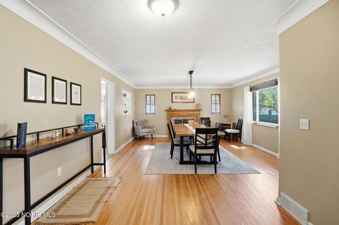 Tiny photo for 893 Mulberry Street, Perrysburg, OH 43551 (MLS # 10001595)