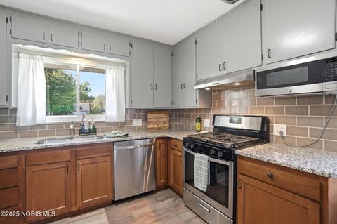 Tiny photo for 893 Mulberry Street, Perrysburg, OH 43551 (MLS # 10001595)