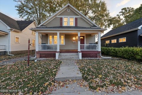 Photo of 919 Wilhelm Street, Defiance, OH 43512 (MLS # 10000437) Photo of 919 Wilhelm Street, Defiance, OH 43512 (MLS # 10000437)