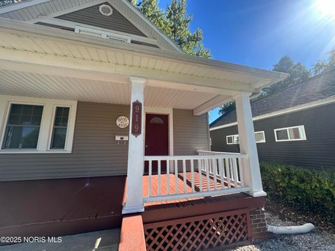 Tiny photo for 919 Wilhelm Street, Defiance, OH 43512 (MLS # 10000437)