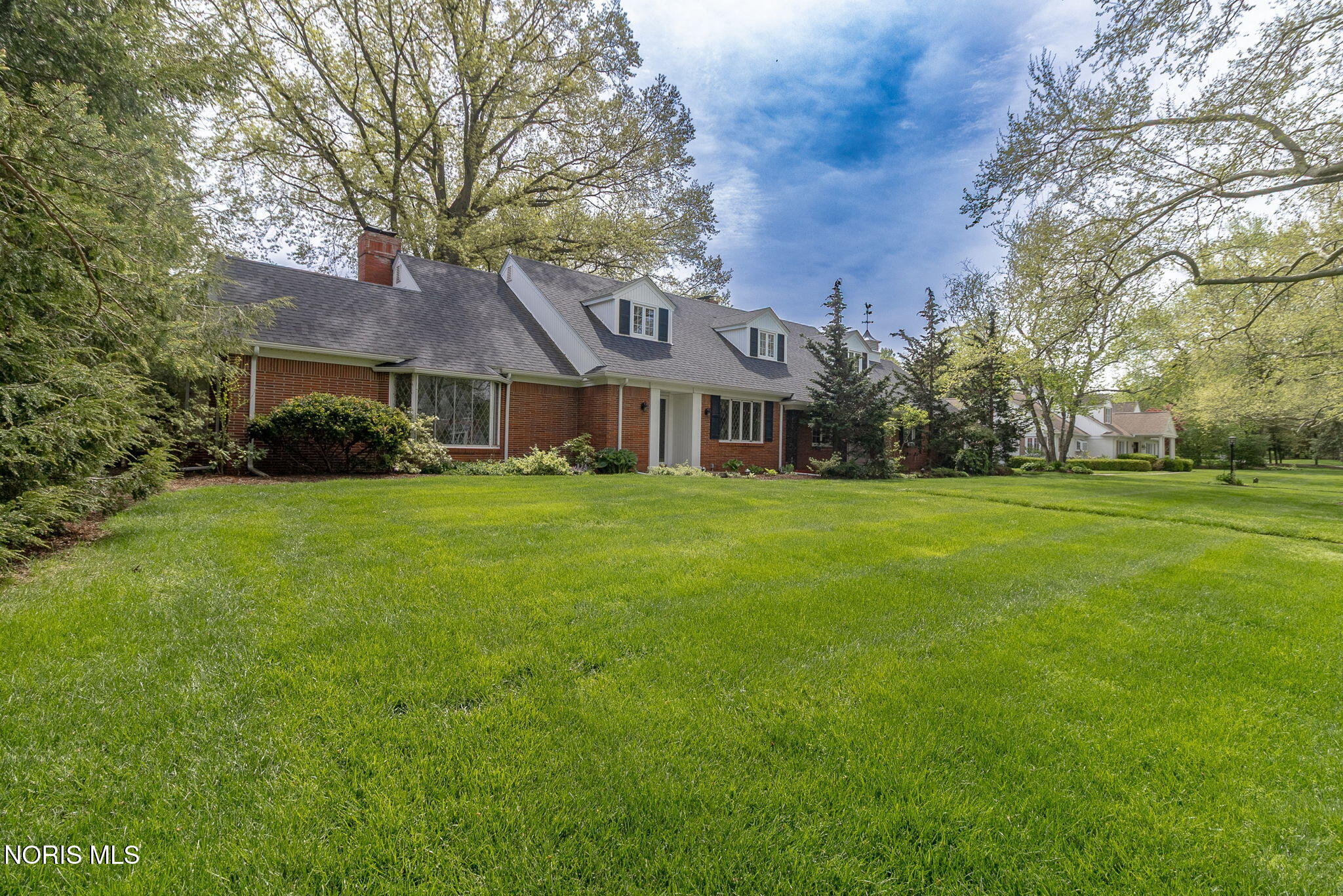 2630 Edgehill Road