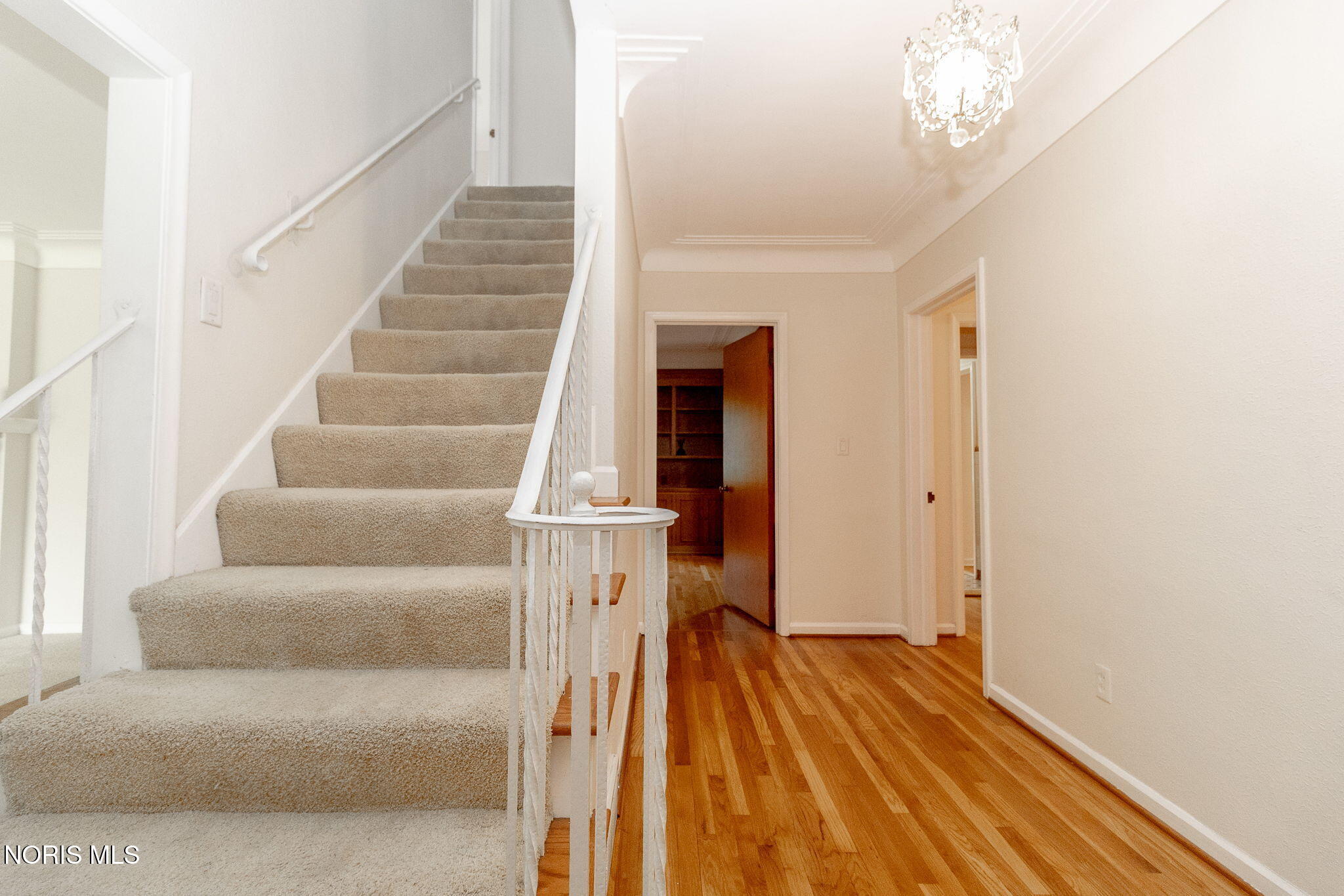 2630 Edgehill Road