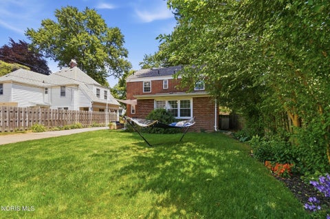 Tiny photo for 2221 Densmore Drive, Toledo, OH 43606 (MLS # 10010311)