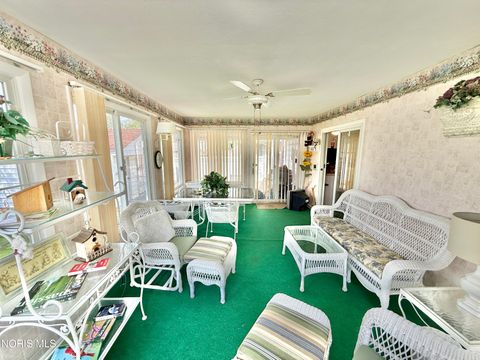 Tiny photo for 1326 Pennelwood Drive, Toledo, OH 43614 (MLS # 10006765)