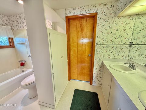 Tiny photo for 1326 Pennelwood Drive, Toledo, OH 43614 (MLS # 10006765)