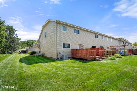 Tiny photo for 1124 Bernath Parkway, Toledo, OH 43615 (MLS # 10013784)