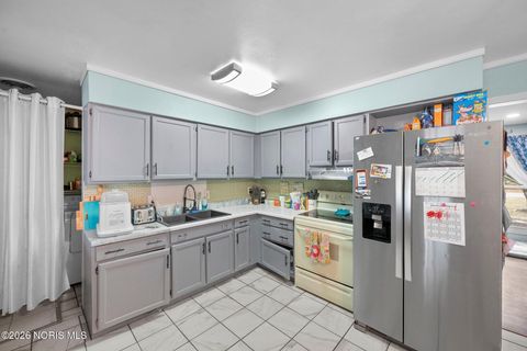 Tiny photo for 543 County Road 7, Liberty Center, OH 43532 (MLS # 10008942)