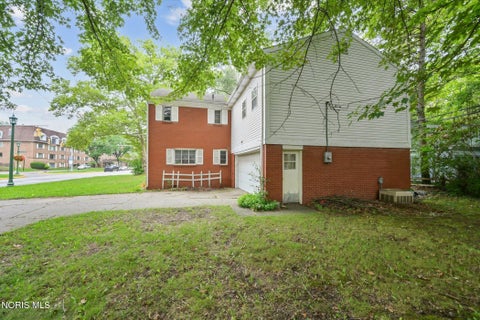 Tiny photo for 2204 Talmadge Road, Ottawa Hills, OH 43606 (MLS # 10012161)