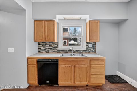 Tiny photo for 3809 Homewood Avenue, Toledo, OH 43612 (MLS # 10003936)