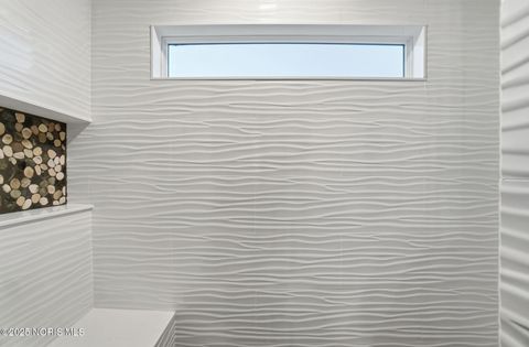 Tiny photo for 305 Ridgepoint Circle, Waterville, OH 43566 (MLS # 10004902)