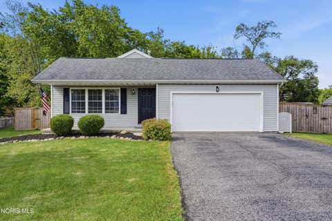 Photo of 1007 Crystal Lane, Findlay, OH 45840 (MLS # 10009325)