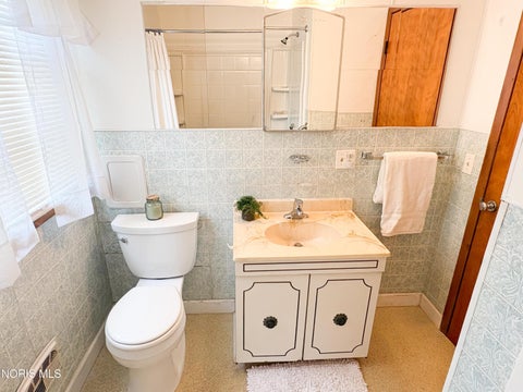 Tiny photo for 1937 Bonfield Drive, Toledo, OH 43609 (MLS # 10010457)