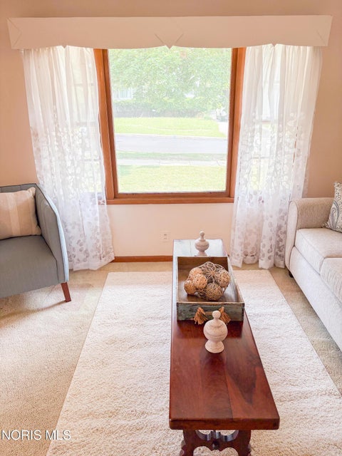 Tiny photo for 1937 Bonfield Drive, Toledo, OH 43609 (MLS # 10010457)