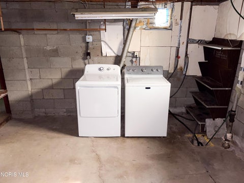 Tiny photo for 1937 Bonfield Drive, Toledo, OH 43609 (MLS # 10010457)