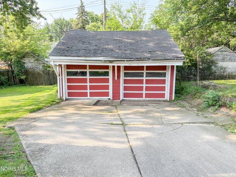 Tiny photo for 1937 Bonfield Drive, Toledo, OH 43609 (MLS # 10010457)