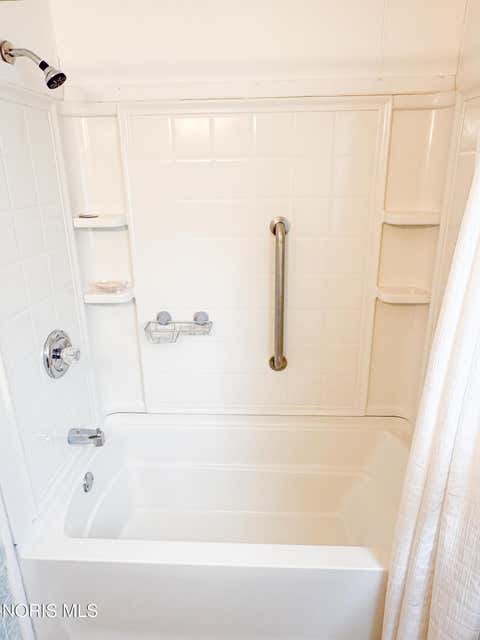 Tiny photo for 1937 Bonfield Drive, Toledo, OH 43609 (MLS # 10010457)