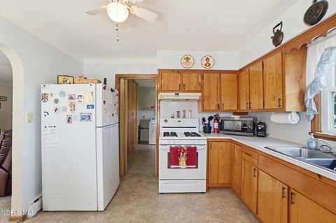 Tiny photo for 20240 Oak Street, Weston, OH 43569 (MLS # 10008546)